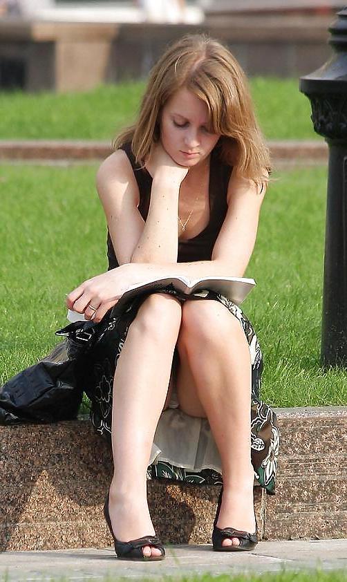 25P Beautiful Upskirt Babes  by Voyeur TROC