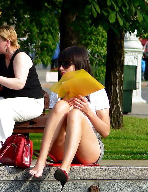 25P Beautiful Upskirt Babes  by Voyeur TROC
