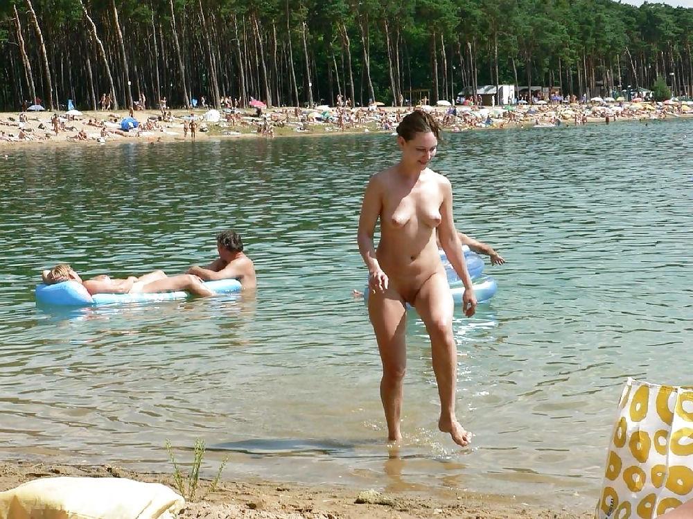 25P Nudist Beach Teens
