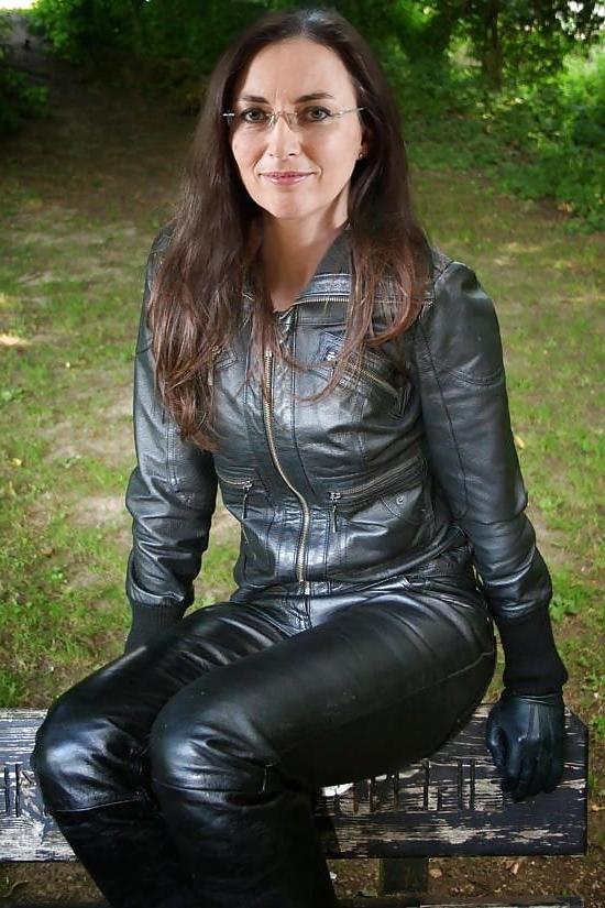 25P Leather 25