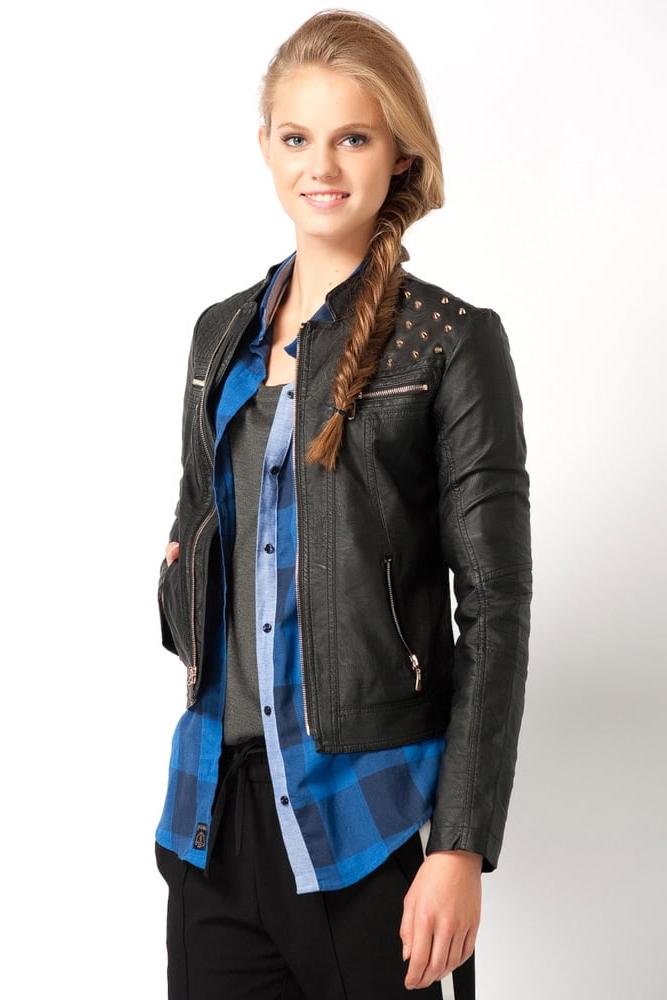 25P Leather 23