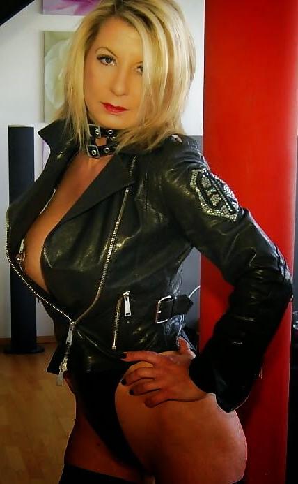 25P Leather 22