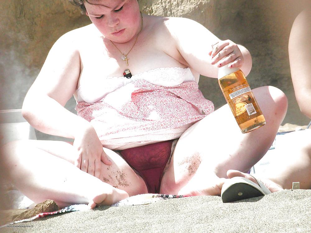 22P Beach Pube Flash