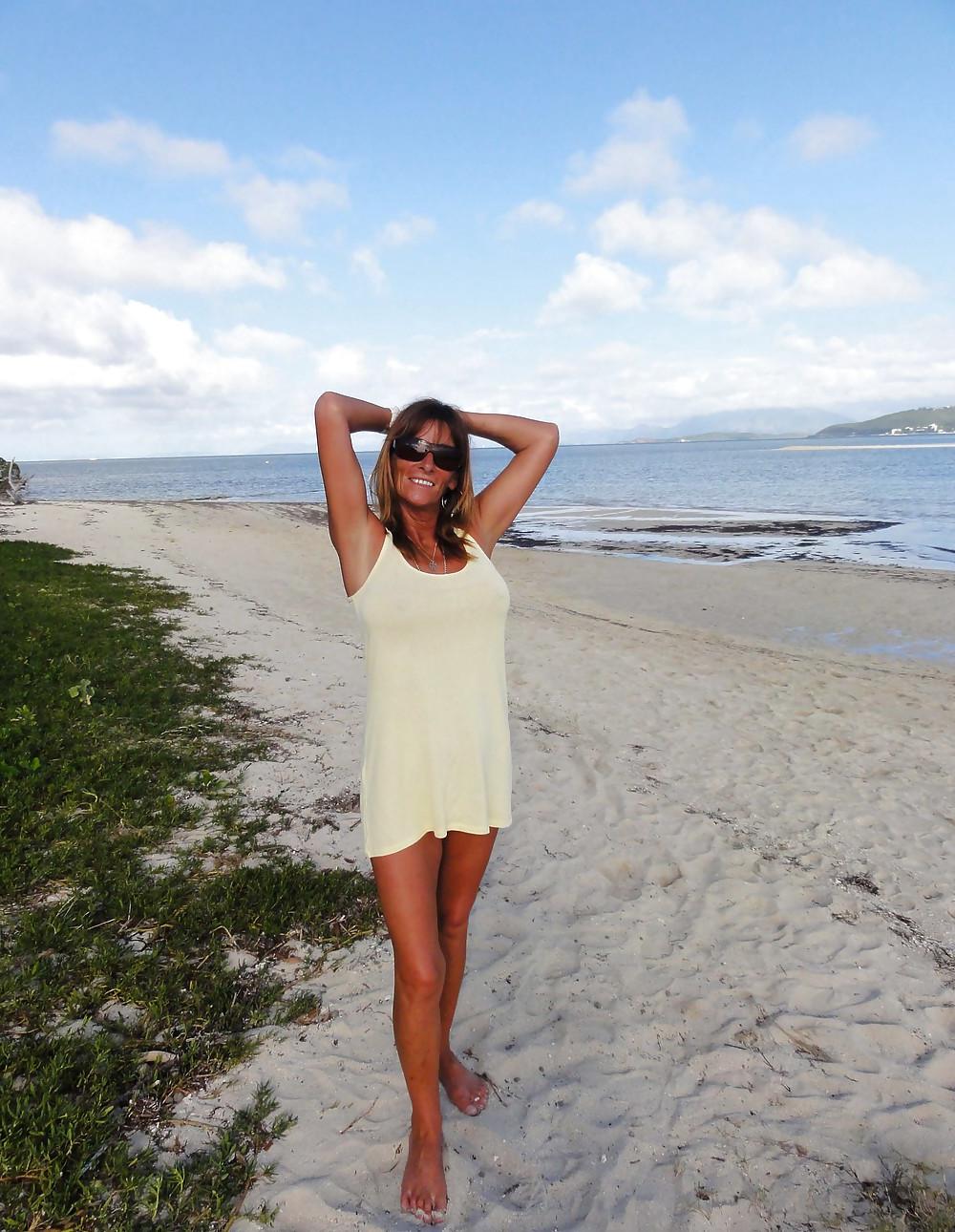 6P Random MILF at the Beach (Her name was Liz)
