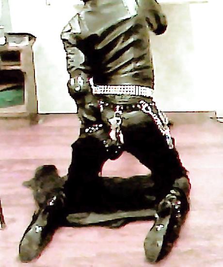 11P Leather Jerkoff Session