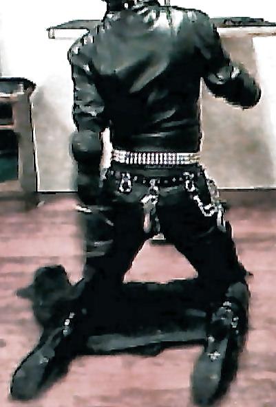 11P Leather Jerkoff Session