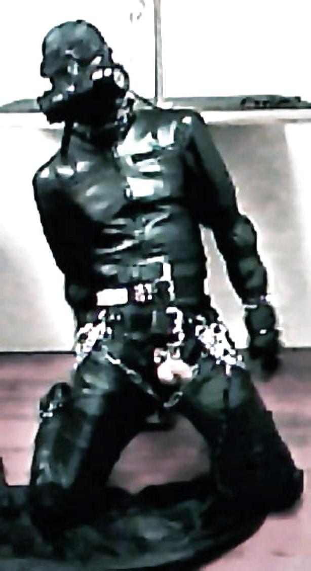 11P Leather Jerkoff Session