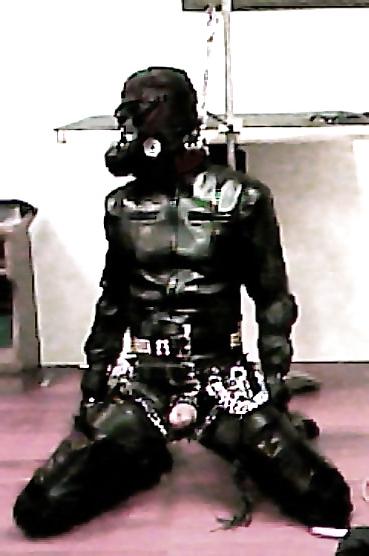 11P Leather Jerkoff Session