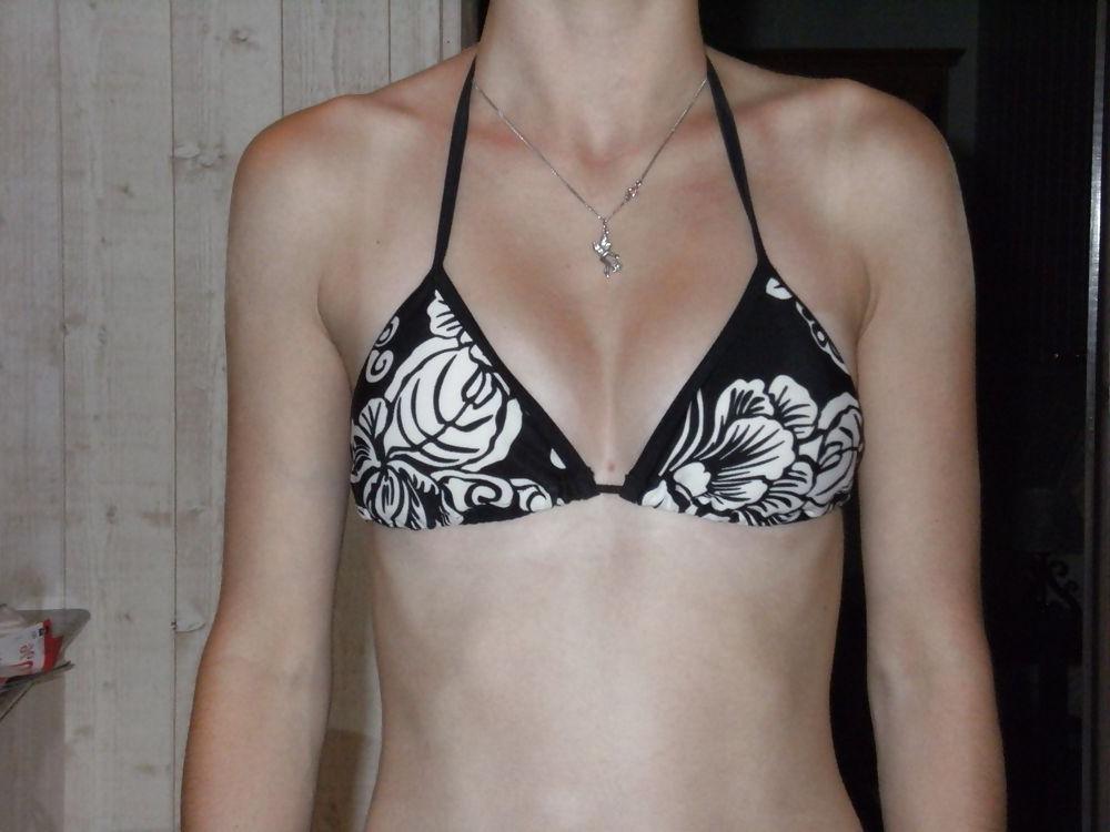 20P Beach bikini hot girls 2