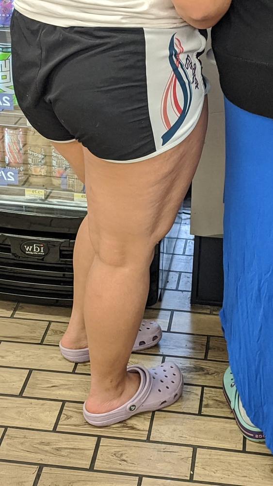 24P This 22 old slut has big legs