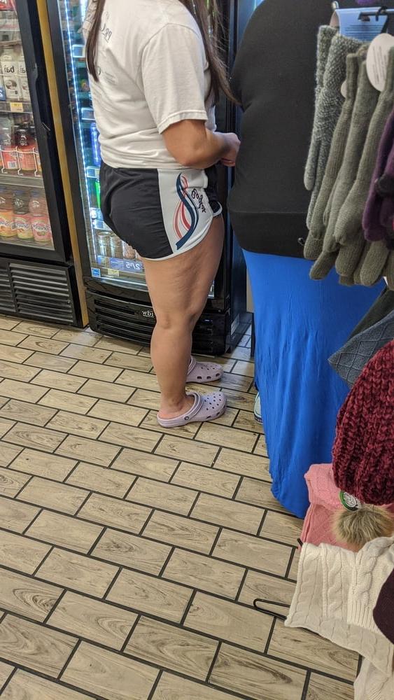 24P This 22 old slut has big legs