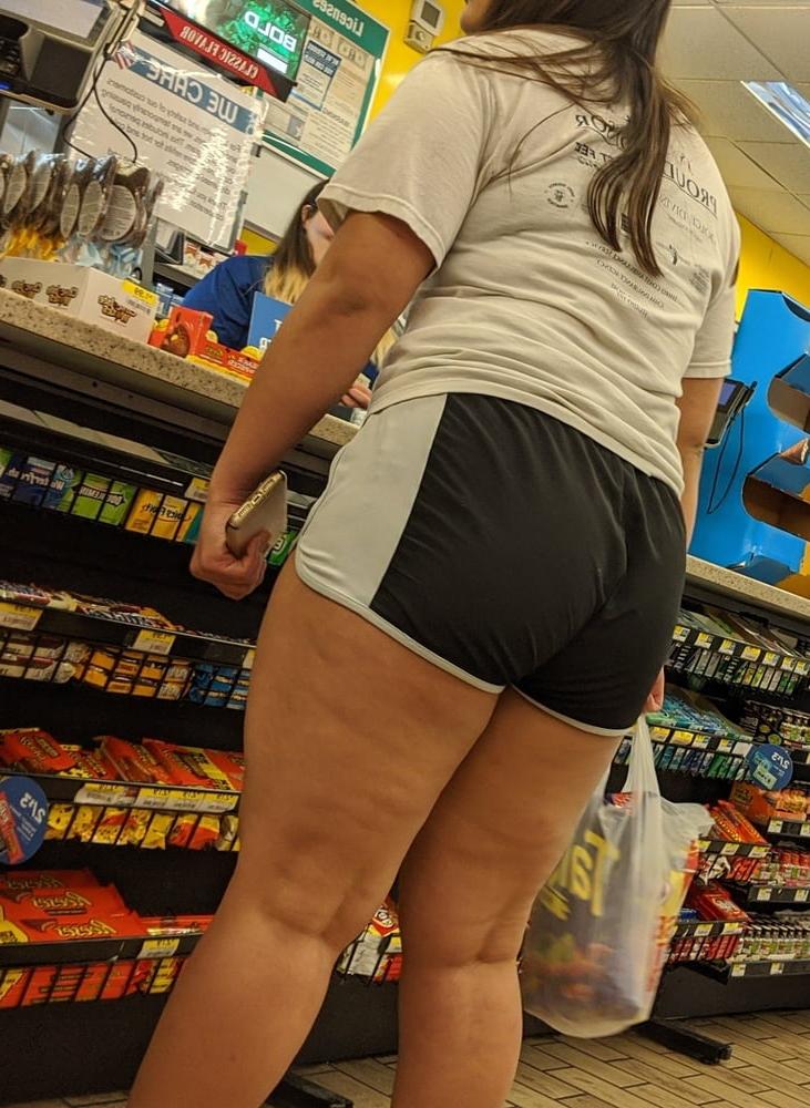 24P This 22 old slut has big legs