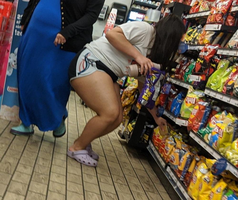 24P This 22 old slut has big legs