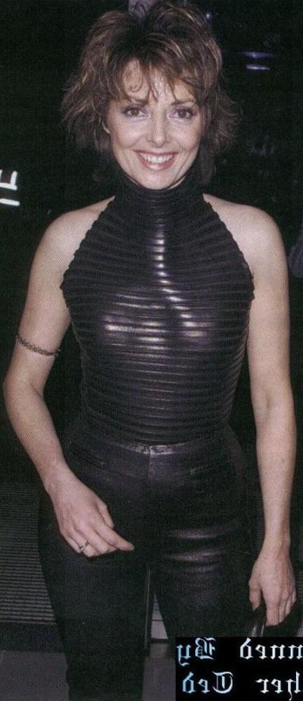 9P Carol Vorderman head to toe in Leather