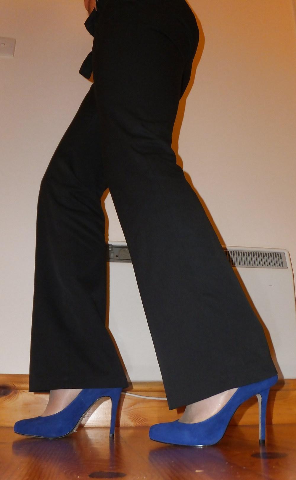 12P Me wearing my girlfriend's tight pants and high heels