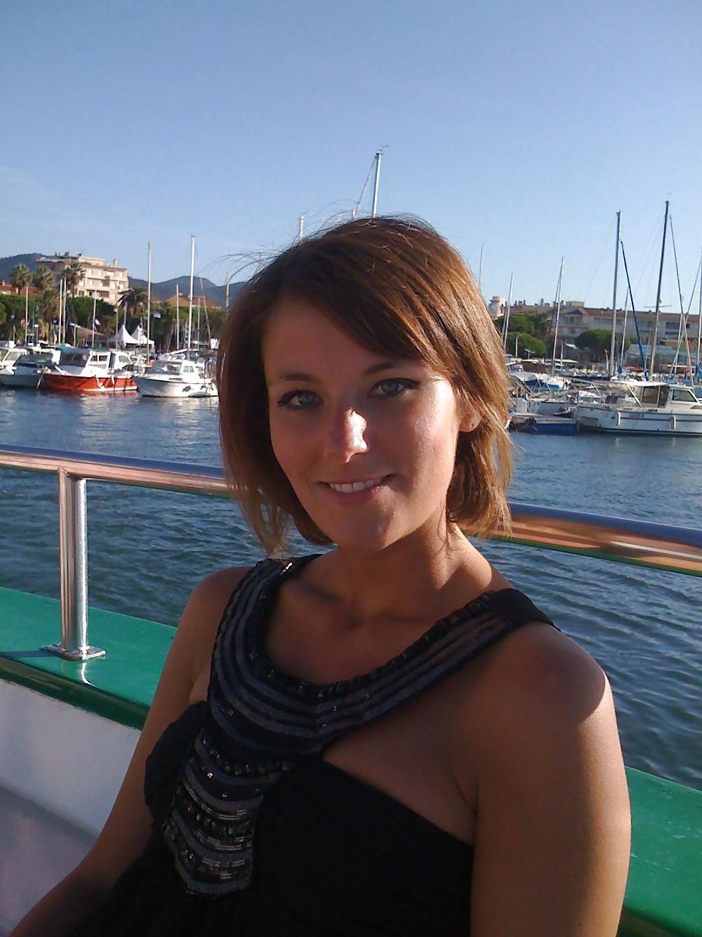 25P French MILF Enjoying Herself on Holiday