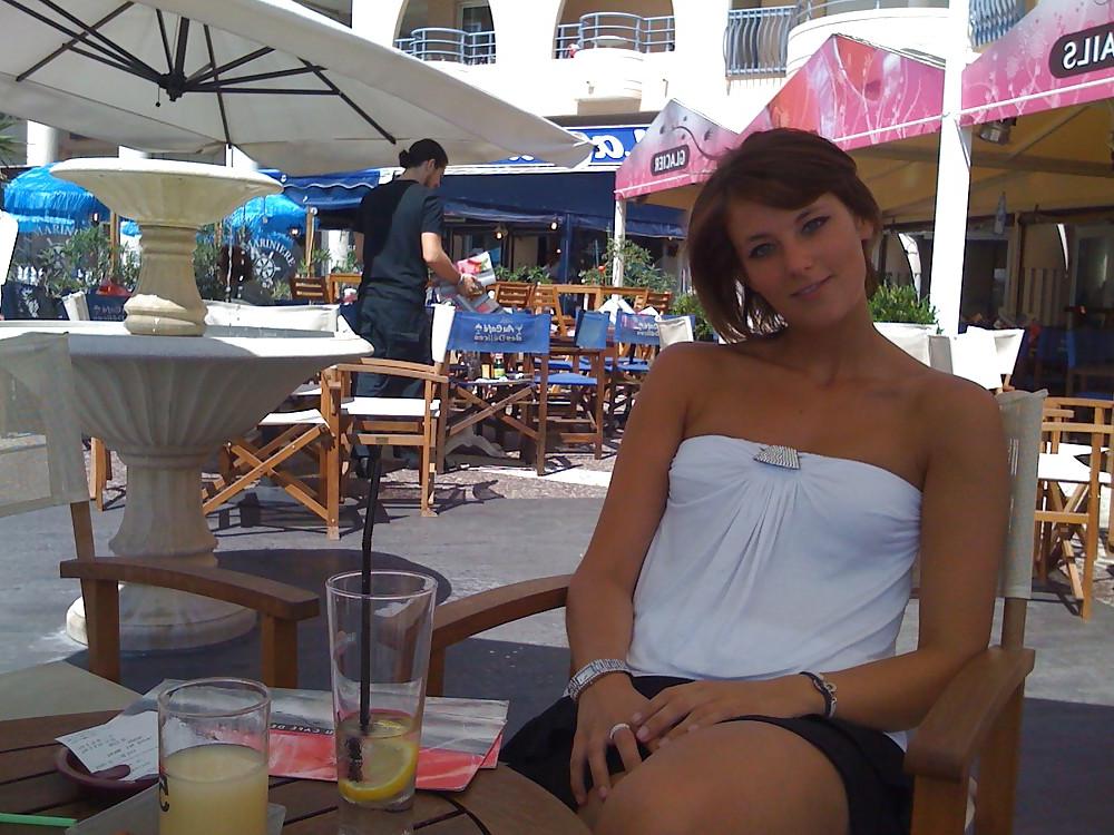 25P French MILF Enjoying Herself on Holiday