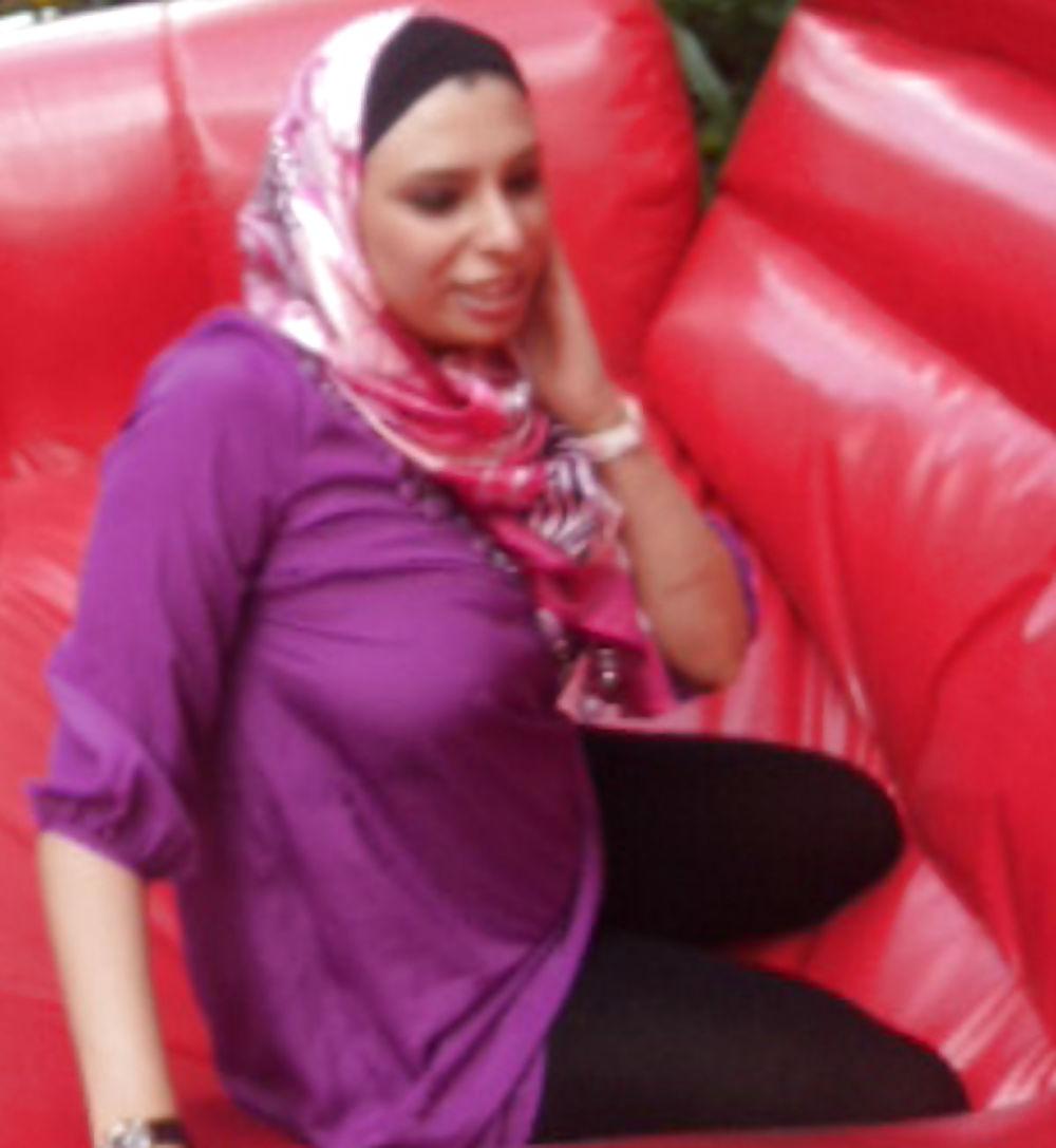 14P Arab woman with big chest