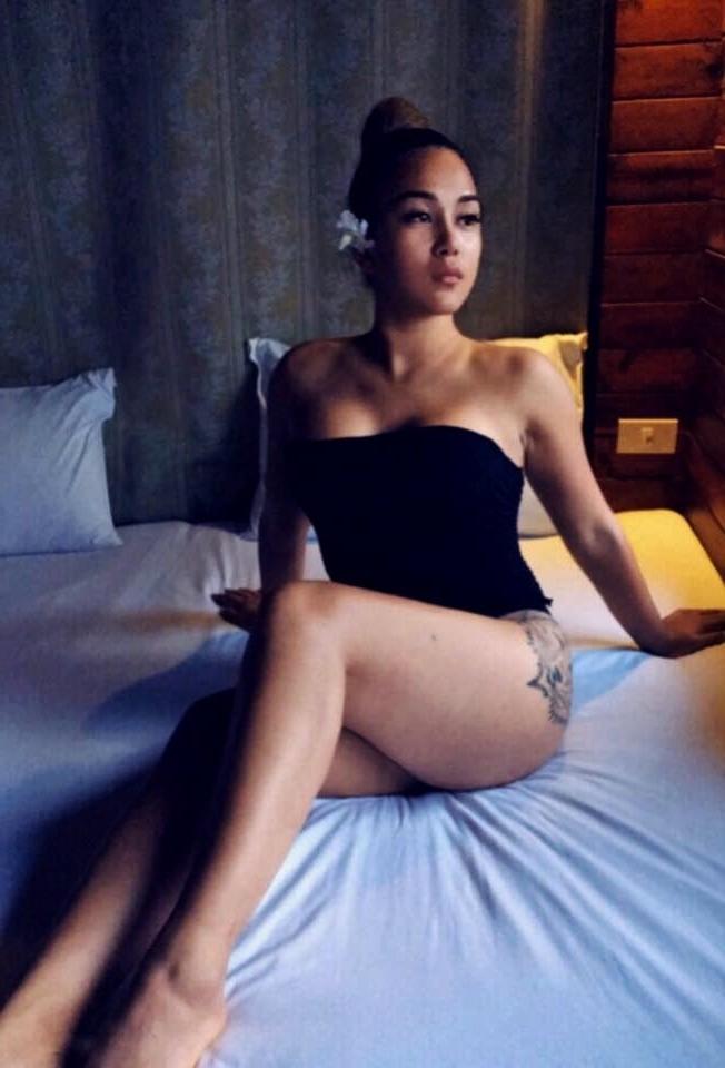 17P SEXY LEGS