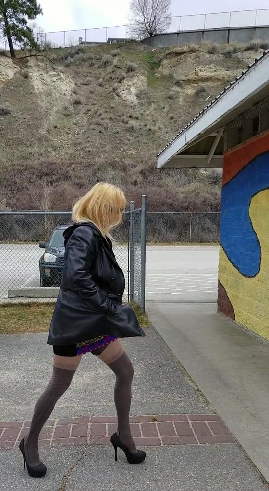 11P Legs