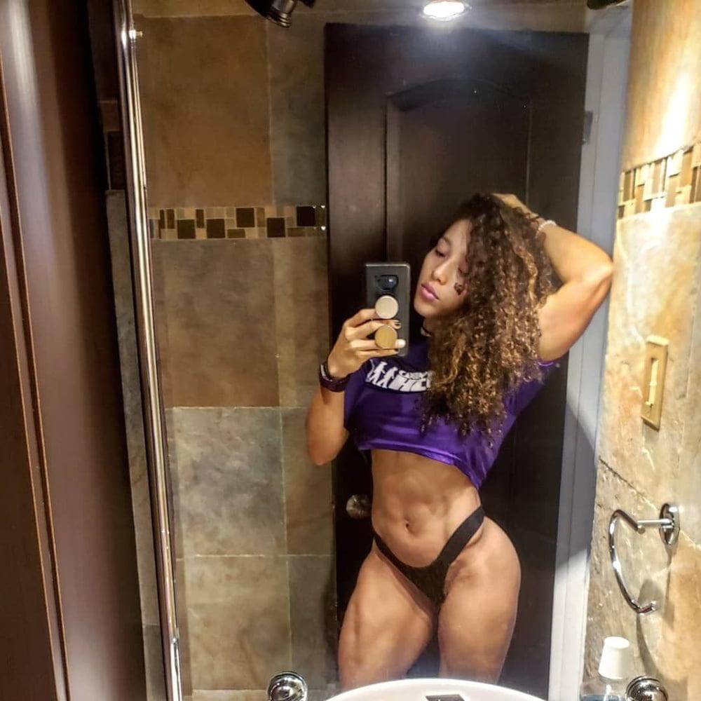 16P In The Gym: Workout Chick &amp; Fitness Babes 80