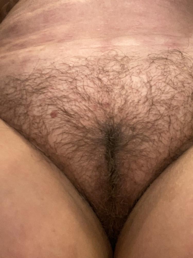 25P Furry Mature Beavers 05