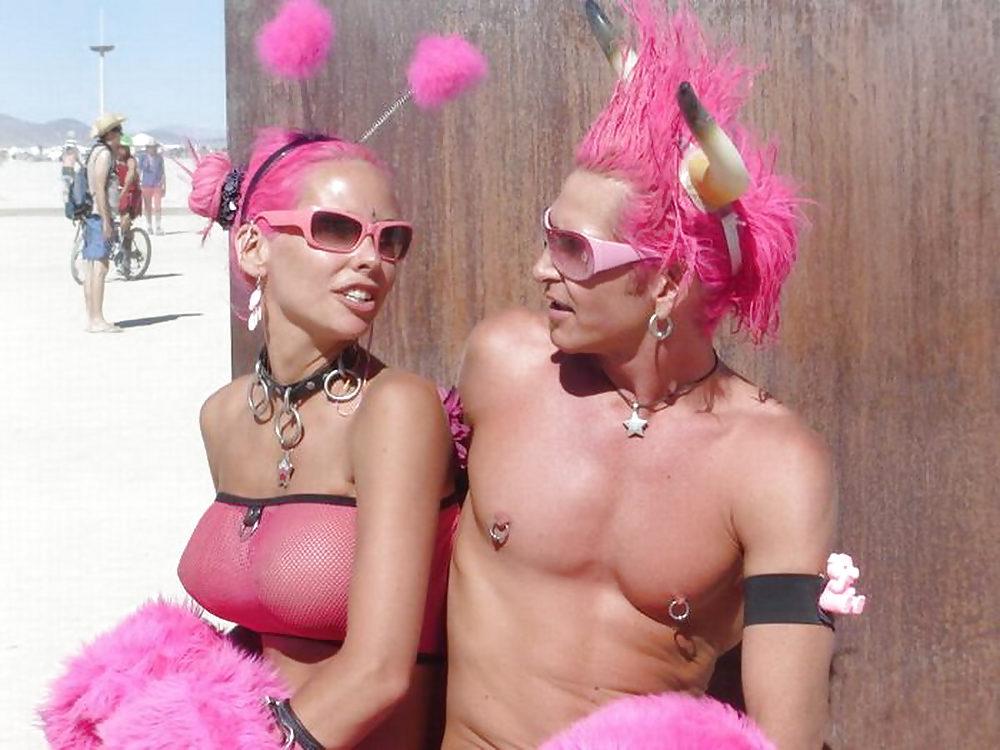 25P Hot Tits at the Beach 