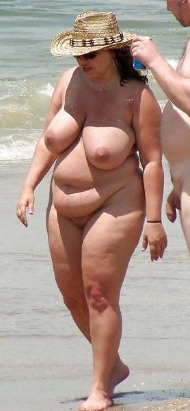 25P Beautiful Nude Beach Babes 4 by TROC