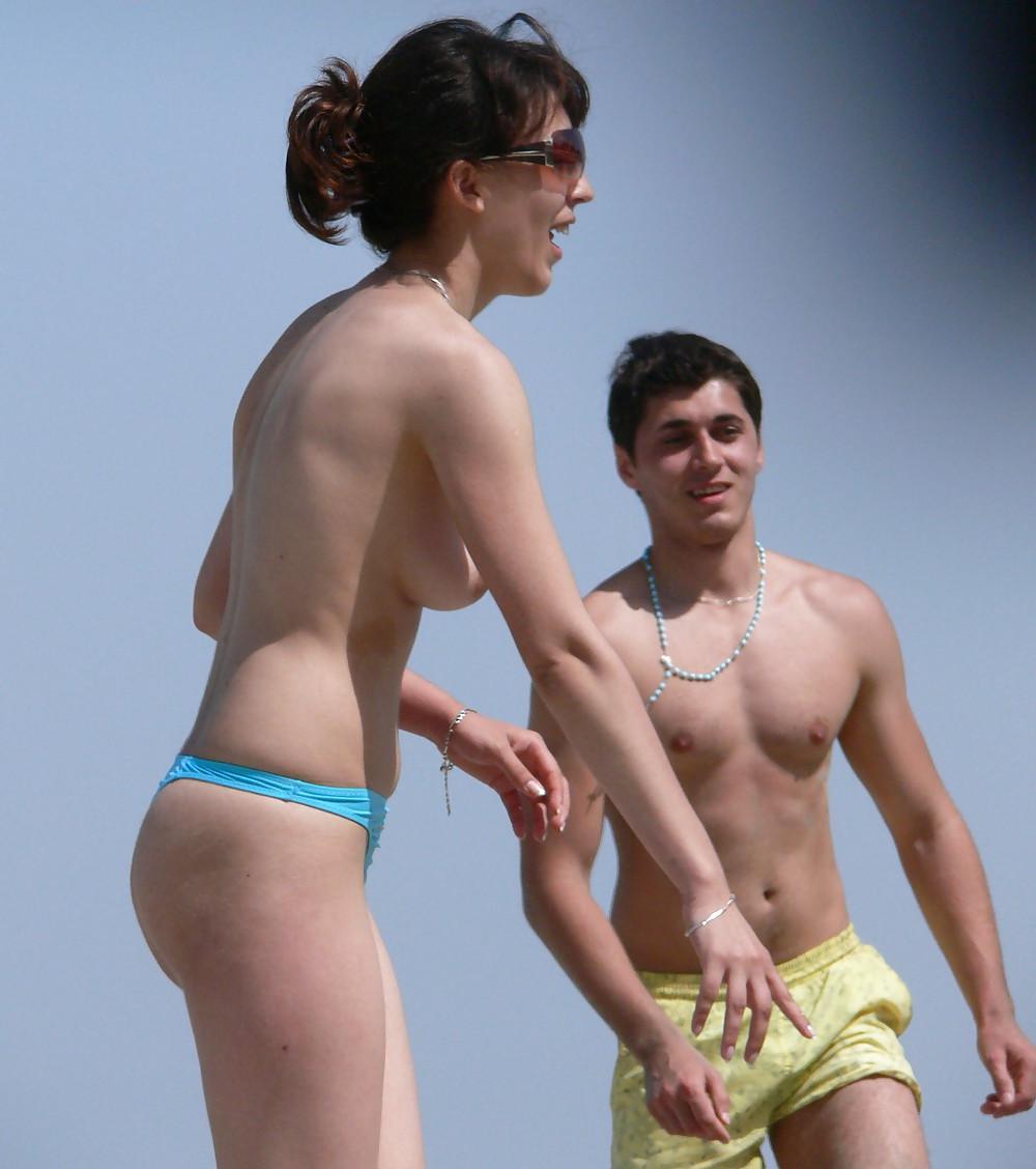 25P Topless beach volleyball romania 