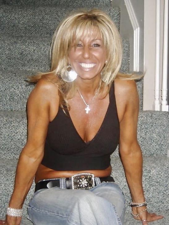 25P Wild Wives Whores 224 von JH