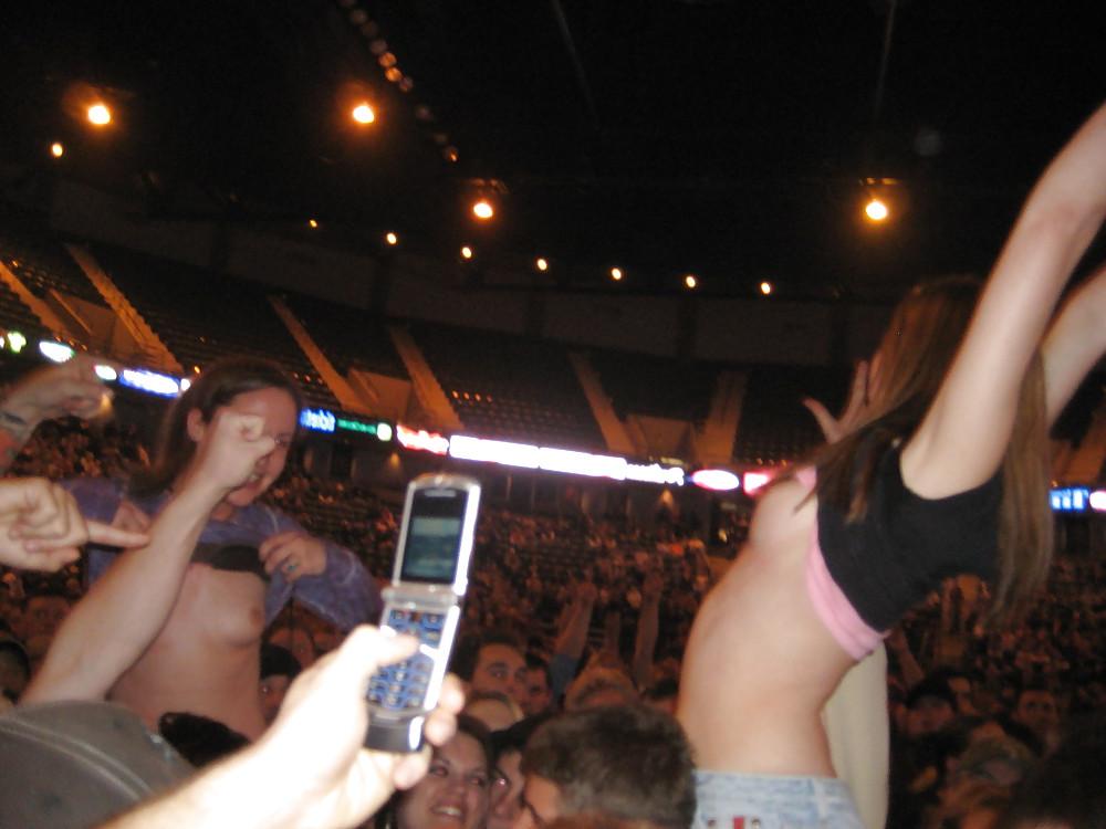 7P Concert Flashing