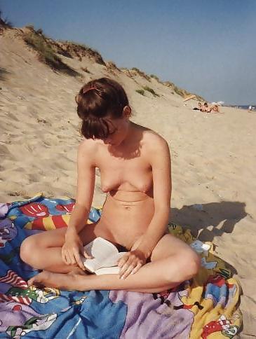 6P Tanned hot sexy slut wife flashing tits