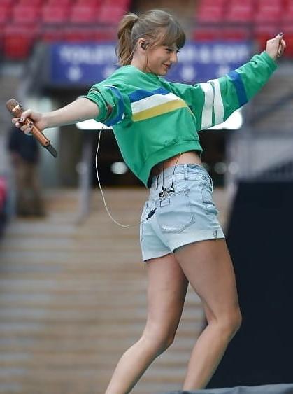 25P Taylor Swift Legs 3