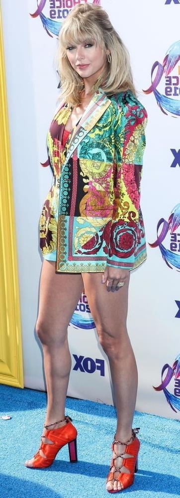 25P Taylor Swift Legs 3