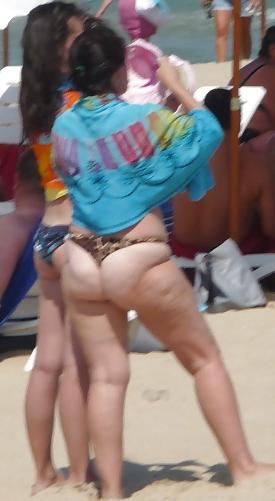 9P Super greasy white ASS beach 1