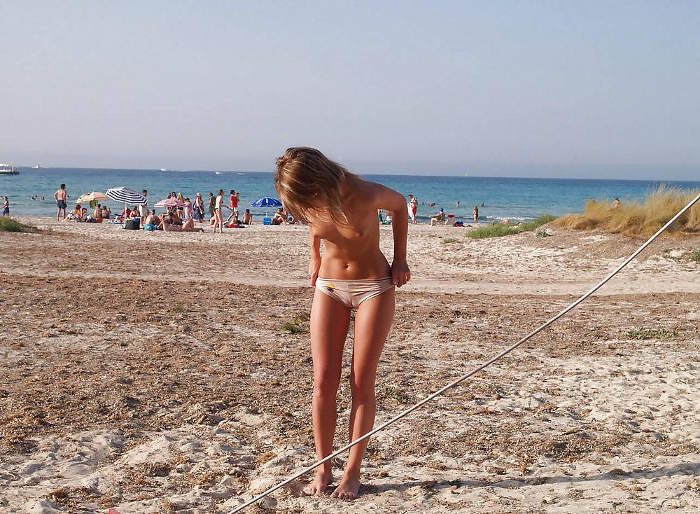 25P Candid,beach,voyeur1