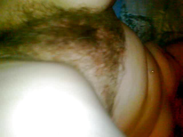 22P Wifes hairy pussy
