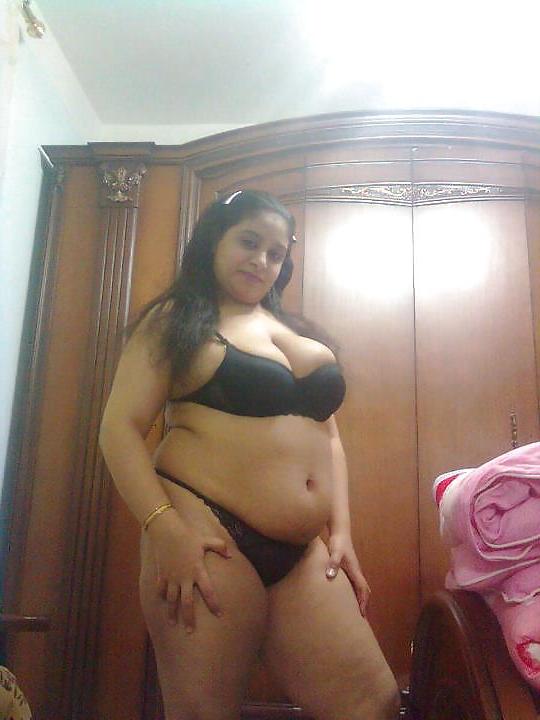 7P Arab woman
