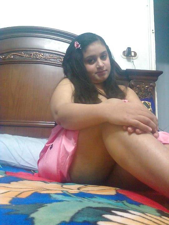 7P Arab woman