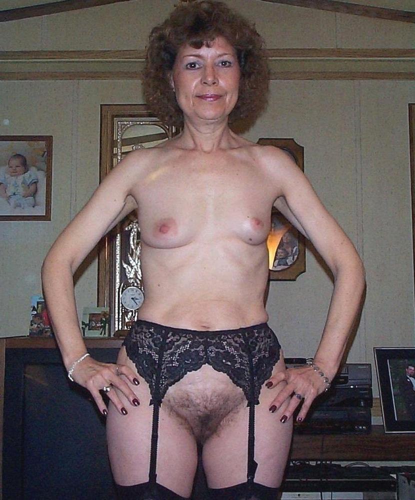 25P 2020 Hairy Moms 5