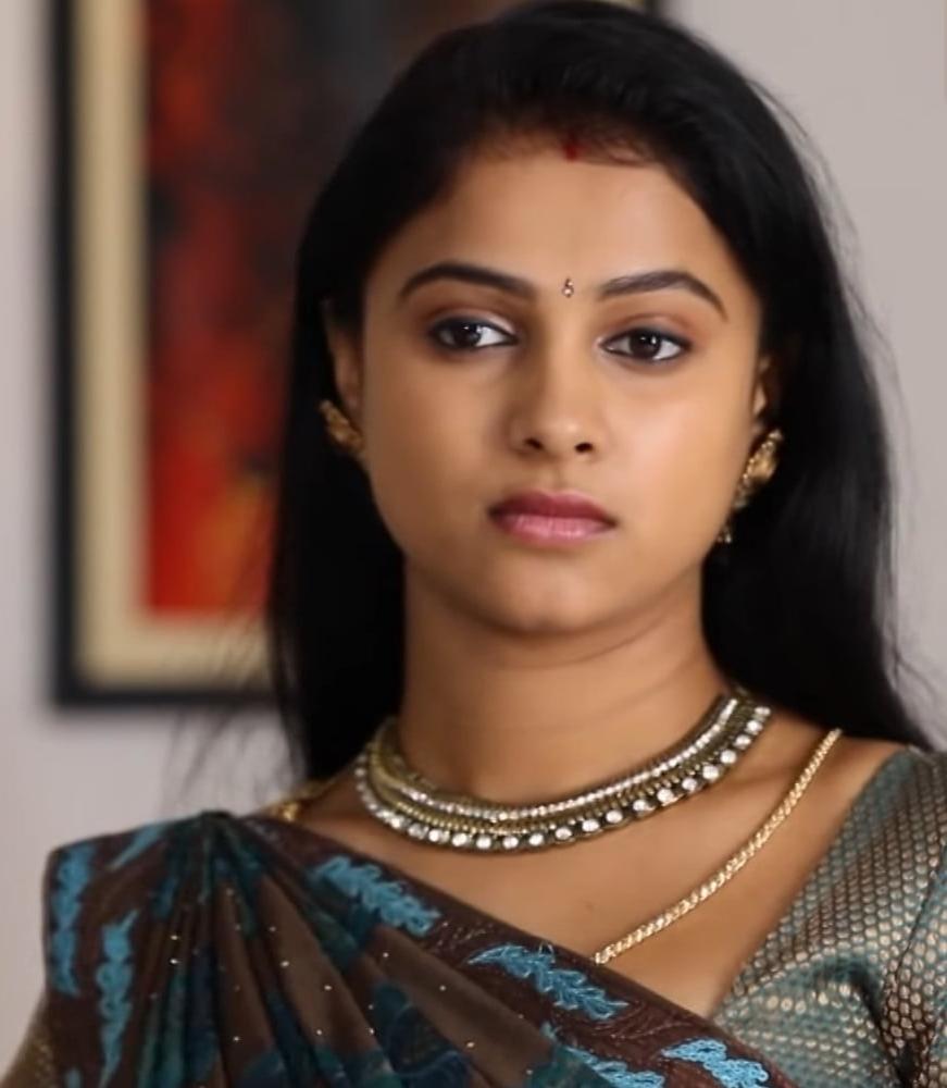 25P Kavitha(give hot comments and cum tribute on this gotta lady