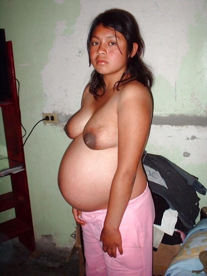 24P Pregnant babes naked