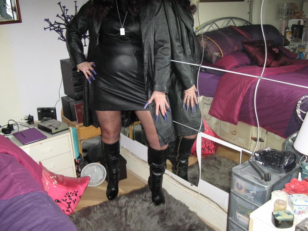 22P LEATHER VALENTINES DAY 2020