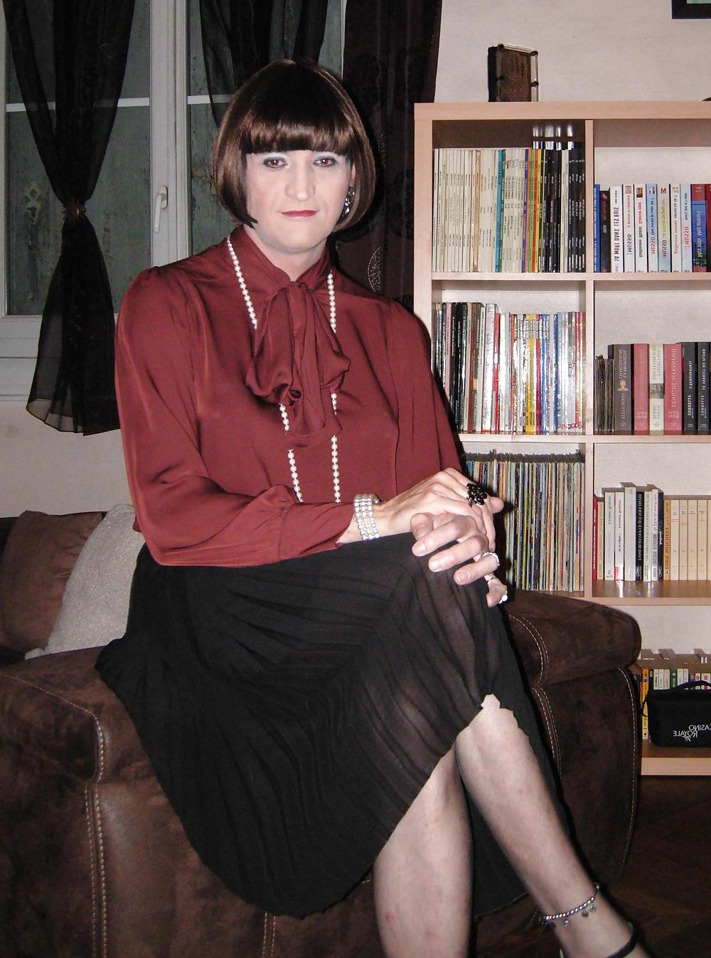 11P SECRETARY