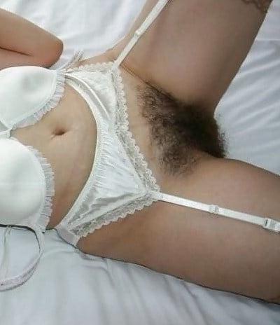 24P Hairy Pussy