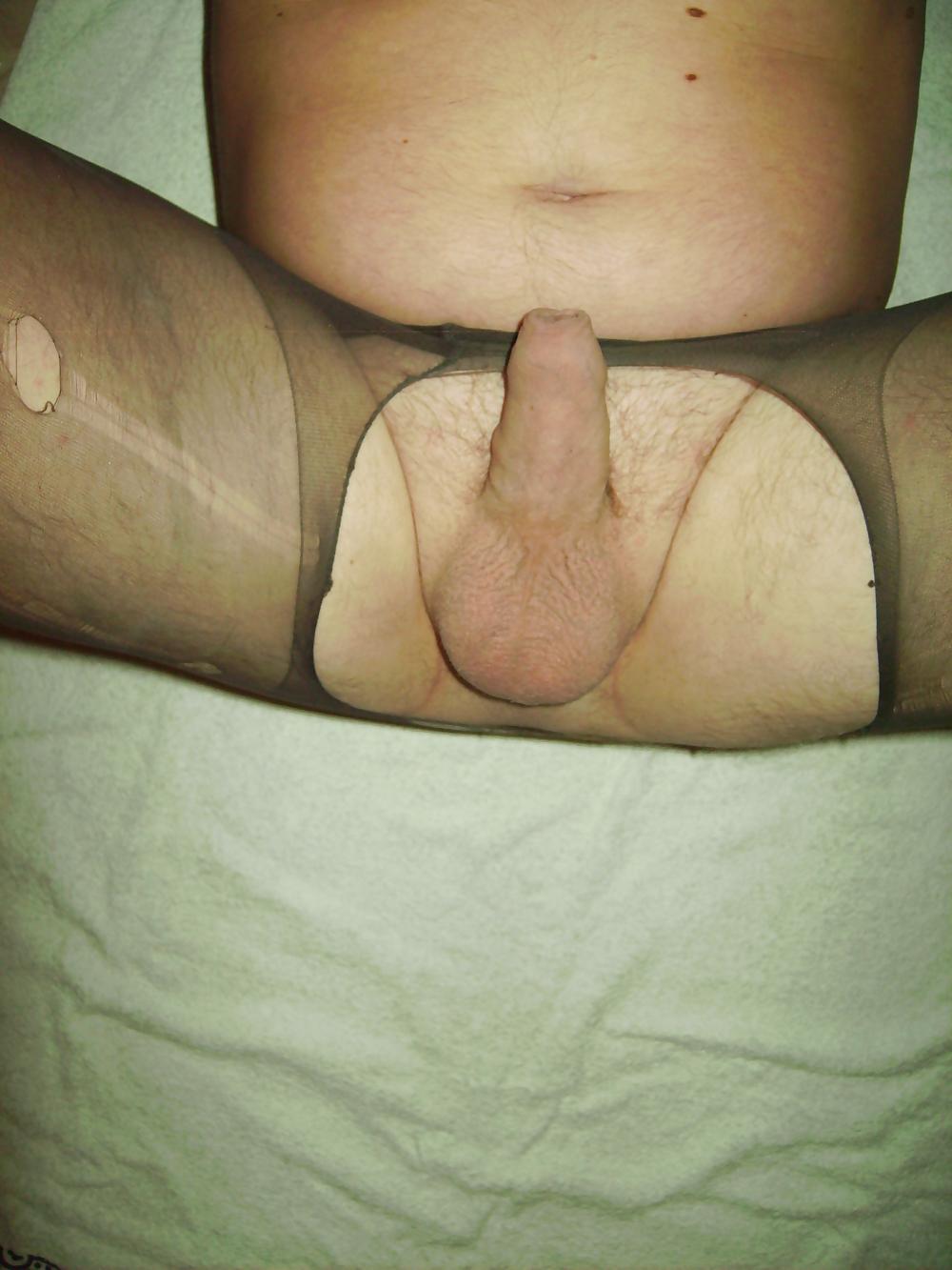 25P Ripping of nylons tights pantyhose