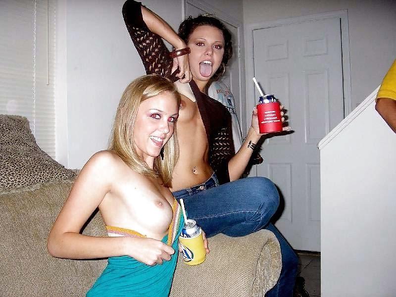 25P Flashing Girls 2