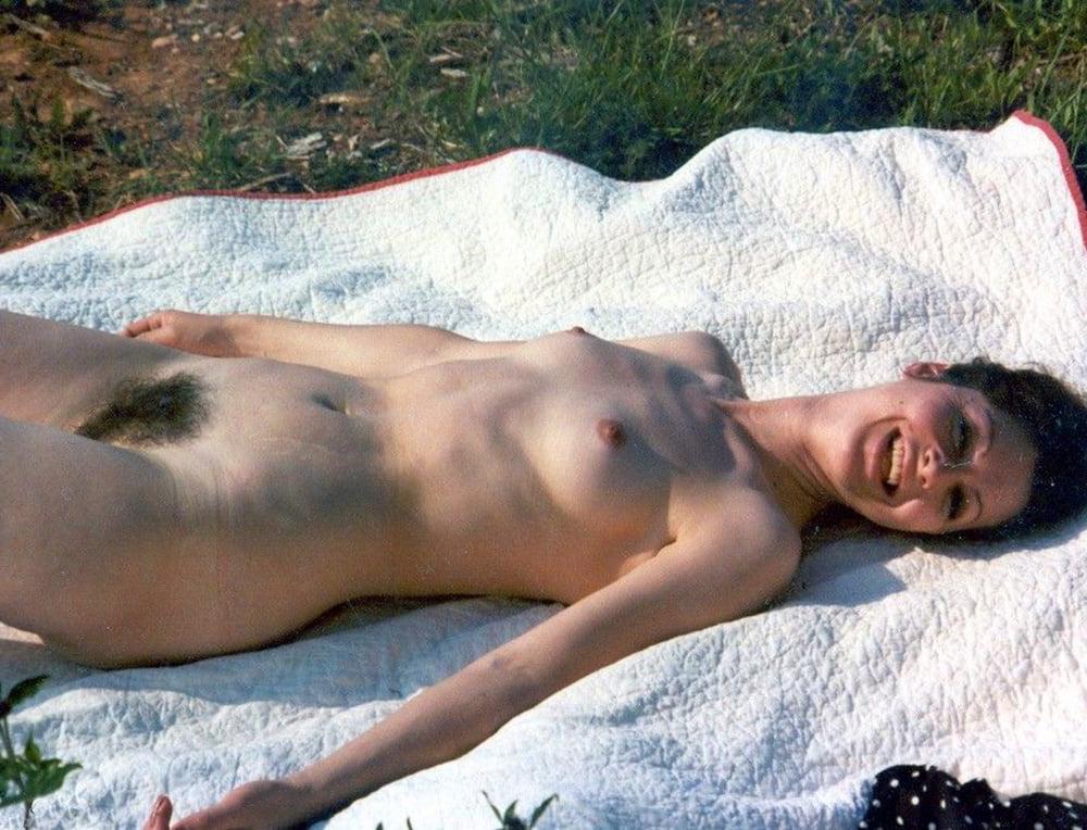 25P natural mature women
