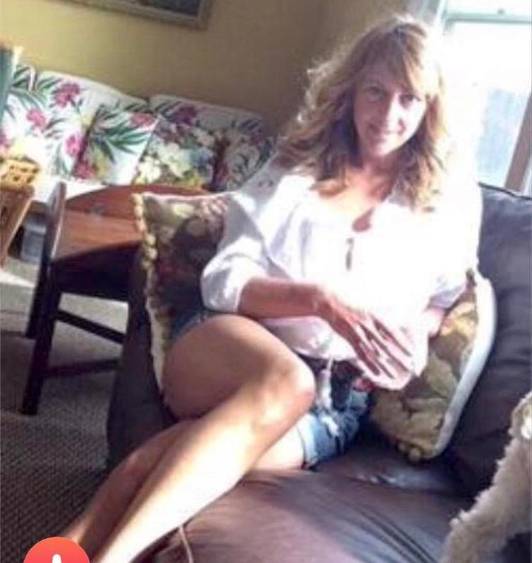25P Sexy Legs Crossed #16