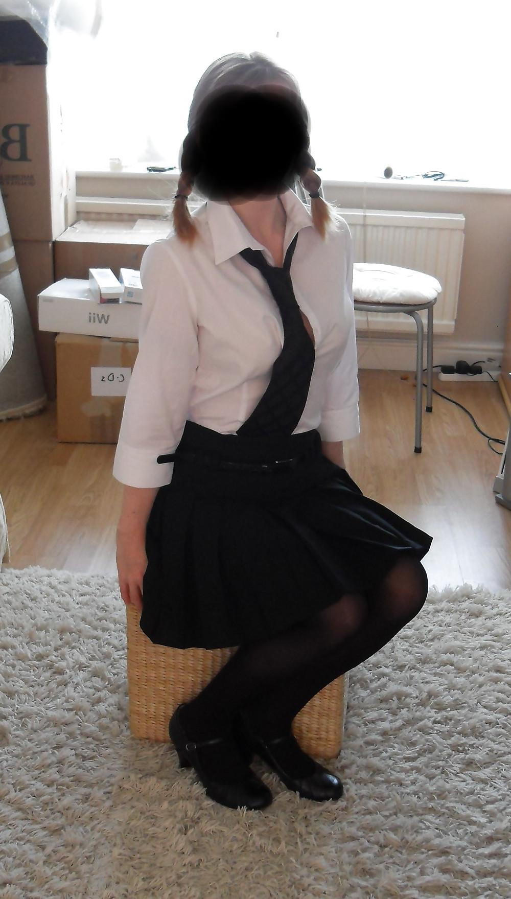9P Fliss Schoolgirl look